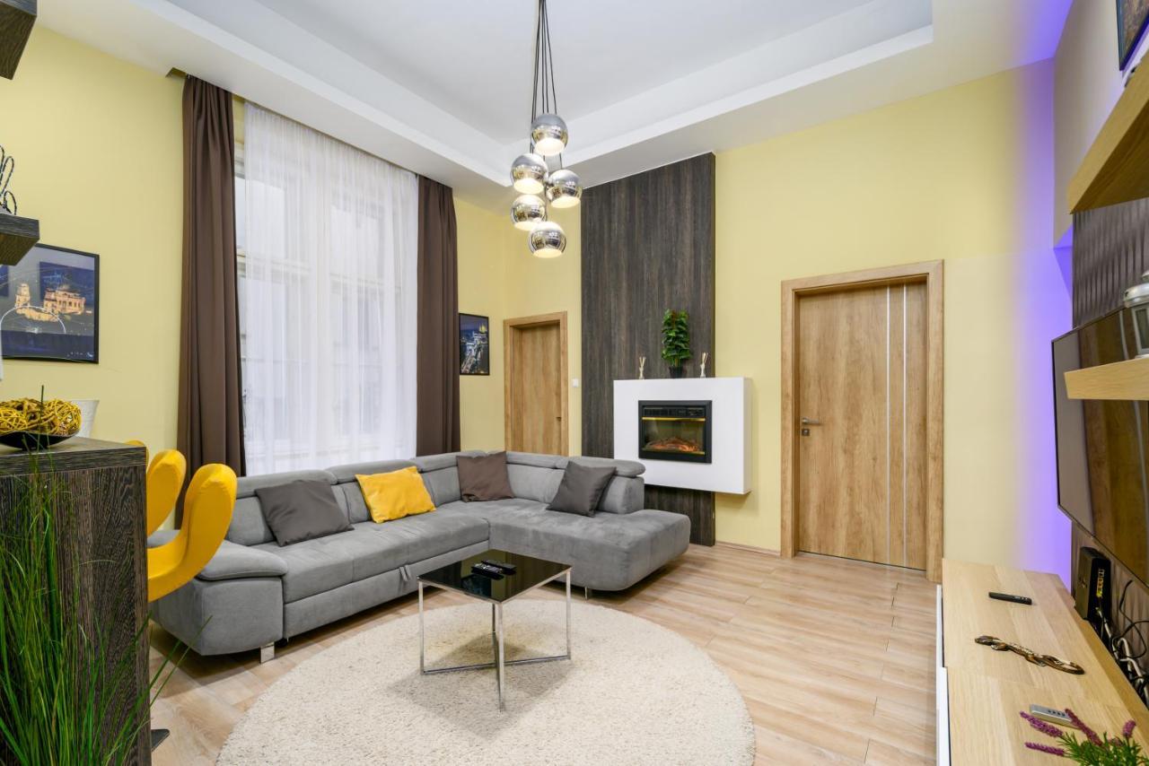 Downtown Deluxe-Two Bedroom Apartment With Sauna Будапешт Экстерьер фото