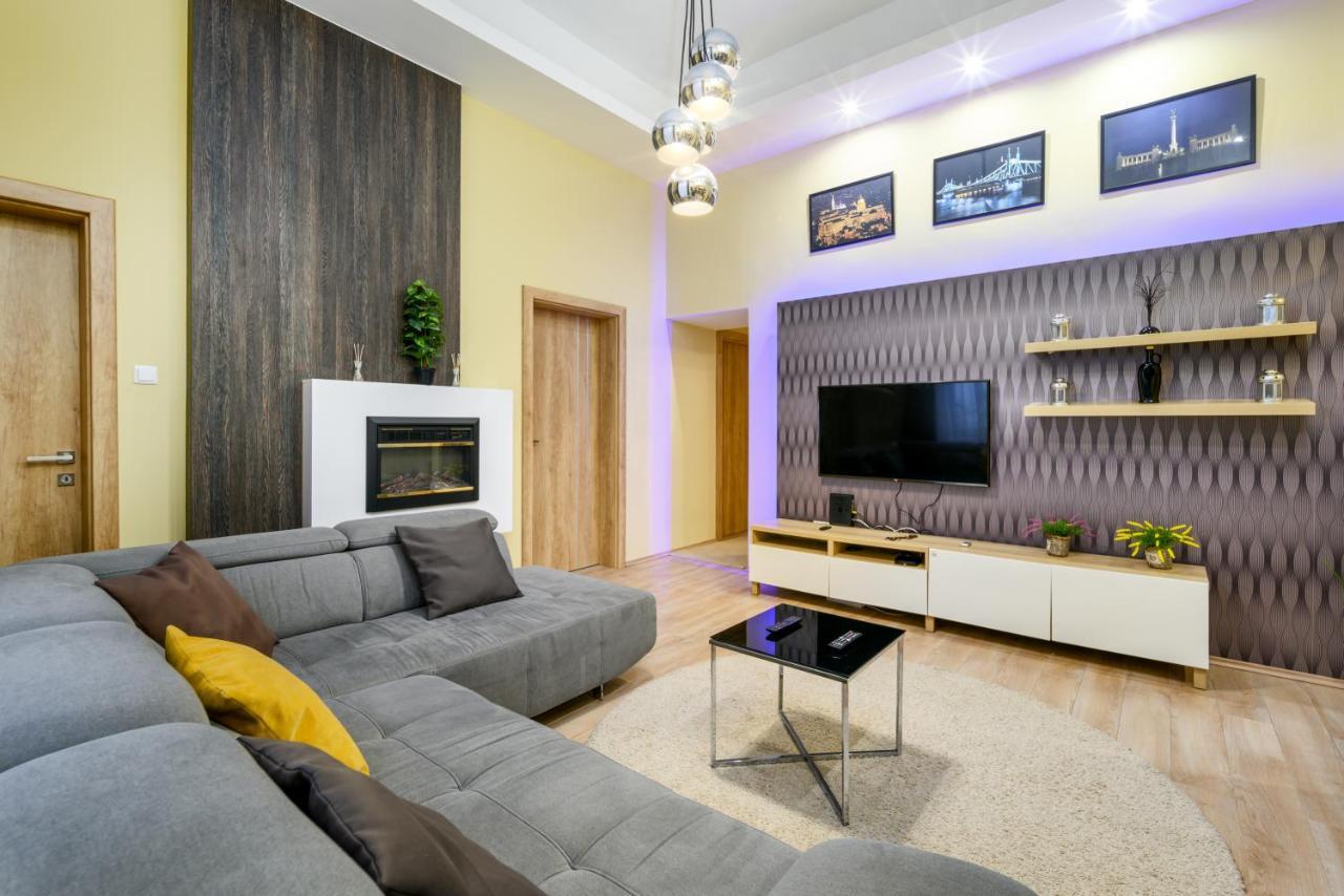 Downtown Deluxe-Two Bedroom Apartment With Sauna Будапешт Экстерьер фото